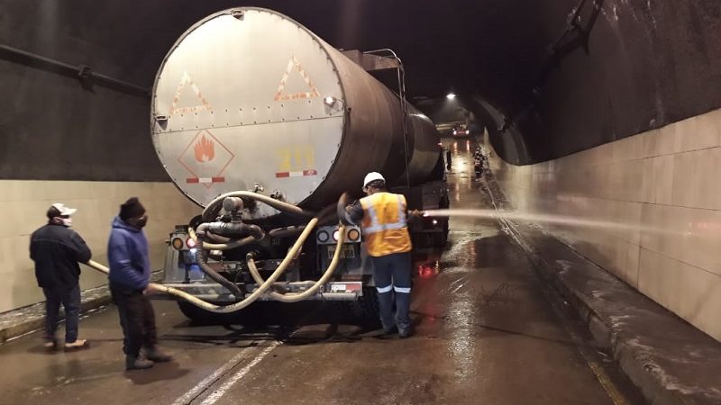 Epmmop Realiza Mantenimiento En T Neles Y Viaductos De Quito Quito