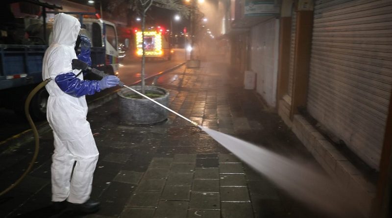 Desinfección Mercado Las Cuadras y calle J