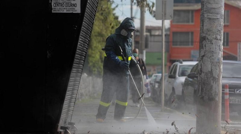 Más de 1 030 empleados de Emaseo EP trabajan en Quito