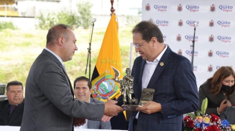 83 líderes de Chillogallo reciben reconocimiento