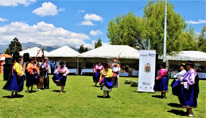 Feria Parque De Los Tubos Quito Informa