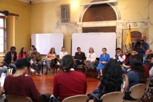 Municipio se reunió con estudiantes y docentes de la UCE