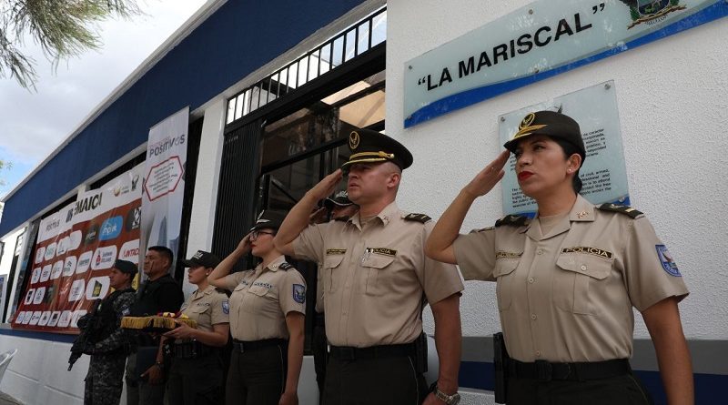 Municipio de Quito entregó 50 camionetas a la Policía Nacional - El Comercio