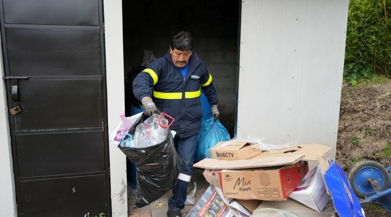 ‘Mi Quito Recicla’: el proyecto que transforma la gestión de residuos en la capital ecuatoriana ya cuenta con 30 rutas operativas