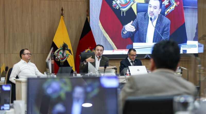 Alcalde de Quito propone fortalecer el Código de Ética para el buen trato entre los funcionarios municipales