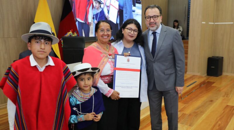 Concejo Metropolitano reconoció el trabajo de la Unidad Educativa “Tránsito Amaguaña